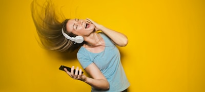 威廉希尔体育在线玩家部落社区互动场景